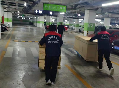 ���ڳ�;��ң�300Ԫ/��+6Ԫ/����+·�ŷ�